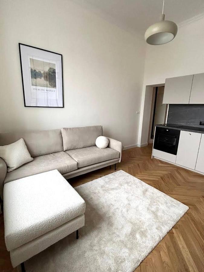 Old Town Residence , Wi-Fi , 2-Beds , Aesthetics - By Hik Apartments Warszawa Eksteriør billede