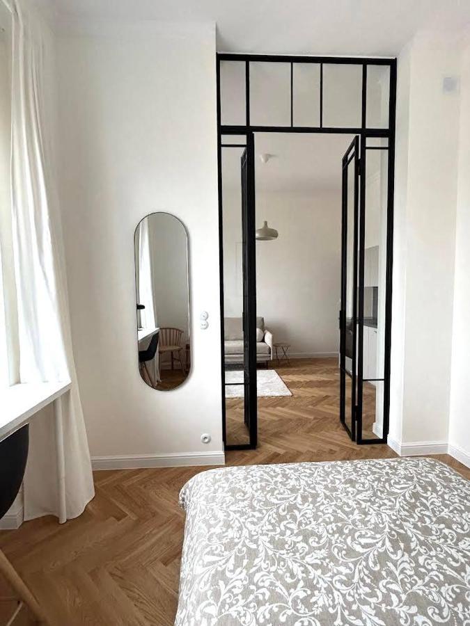 Old Town Residence , Wi-Fi , 2-Beds , Aesthetics - By Hik Apartments Warszawa Eksteriør billede